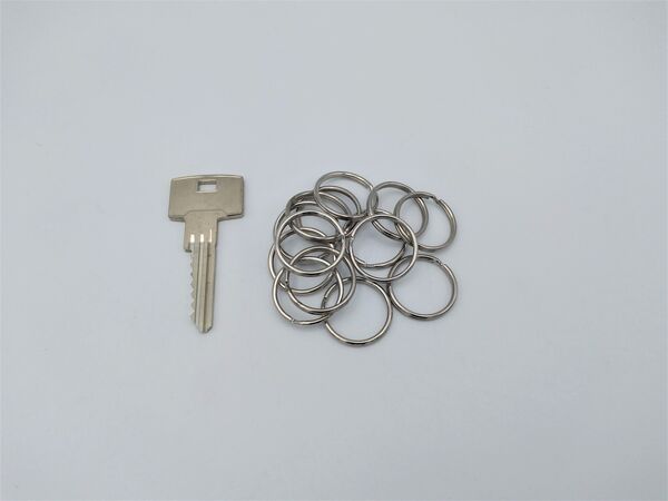 Sleutelringen en –clips kopen in Alkmaar bij Postma en Postma