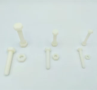 Kunststof bouten en moeren