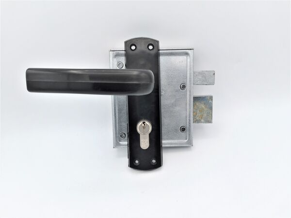 Poortsloten kopen in Alkmaar bij Postma en Postma